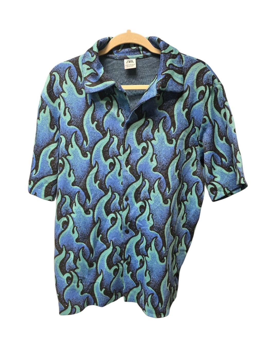 Zara Blue and Green Flame-Print Short Sleeve Button-Down Shirt Sz. M